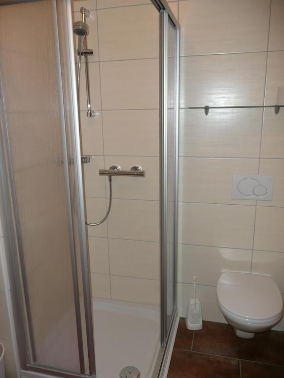 Gasthaus Pension Zur Nixe Steinbach am Attersee Szoba fotó