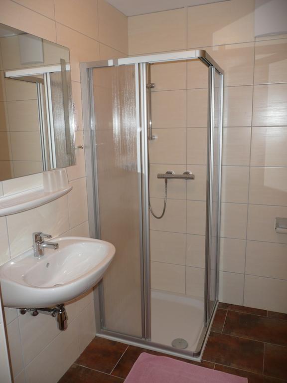 Gasthaus Pension Zur Nixe Steinbach am Attersee Szoba fotó